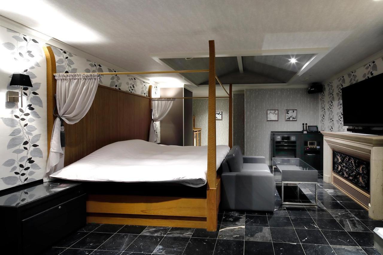 Hotel Valentinetogo (Adults Only) Bagian luar foto