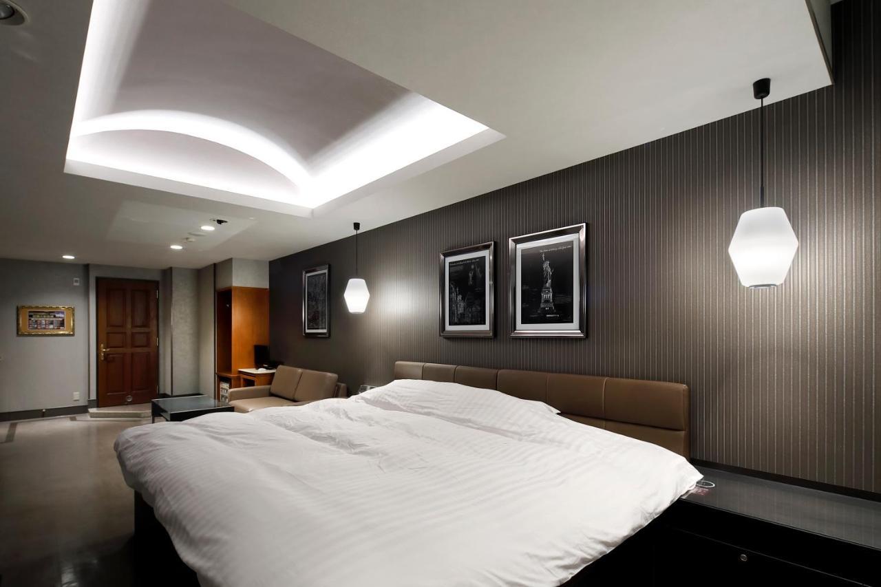 Hotel Valentinetogo (Adults Only) Bagian luar foto